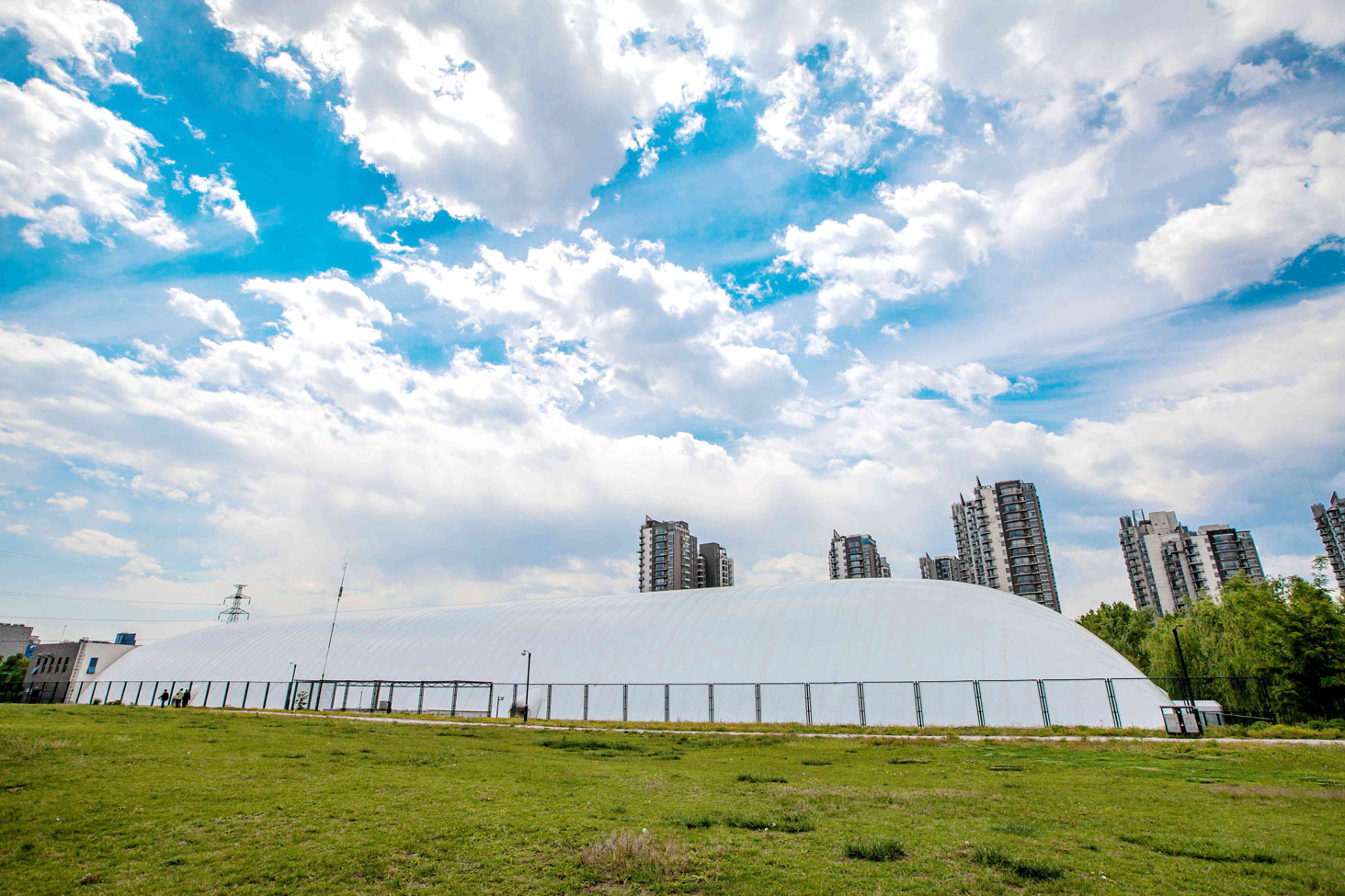 气囊球场建设要点 气囊馆 汽模馆 气膜馆 气膜结构 安全性对比