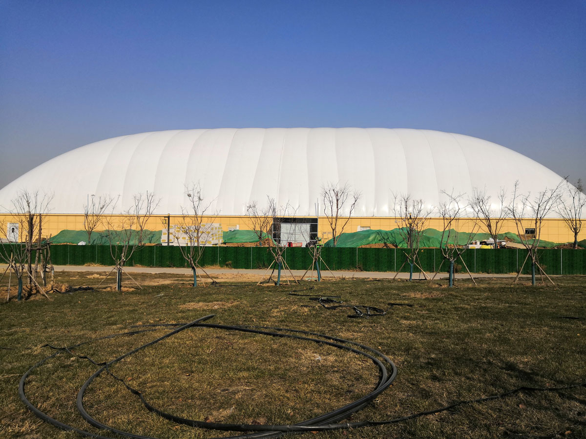 运动气模馆内部 气囊运动馆 运动场馆气模 气膜体育馆内部压力