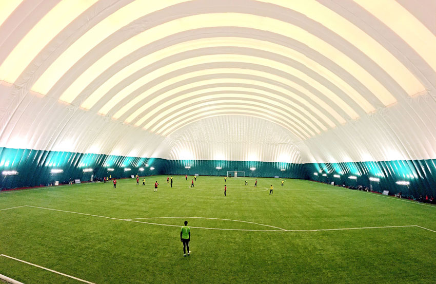 足球馆气膜结构 室内足球馆 足球场膜结构 球场足球场气膜结构 气膜结构室内足球场馆高